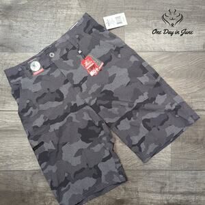 Xersion Camo Print Performance Shorts Size 14